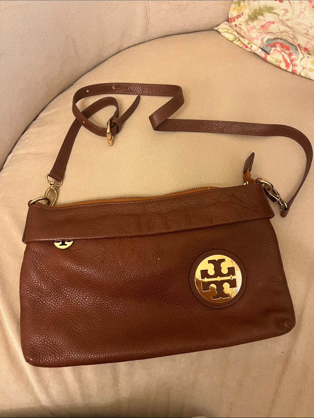Tory Burch Chestnut Brown Pebbled Leather Crossbody with Gold Logo